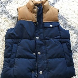 Boys Puffer Vest, size (S) 6-7 Old Navy